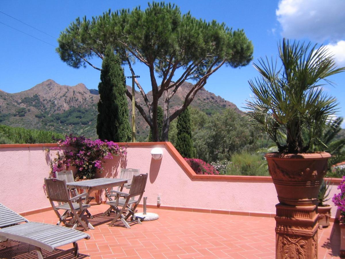 Studio-Appartment In Landhaus Mit Meerblick Porto Azzurro Extérieur photo