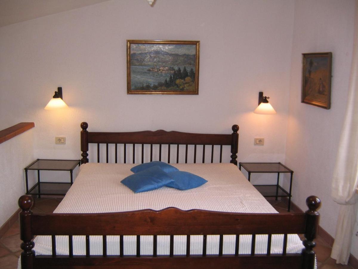 Studio-Appartment In Landhaus Mit Meerblick Porto Azzurro Extérieur photo