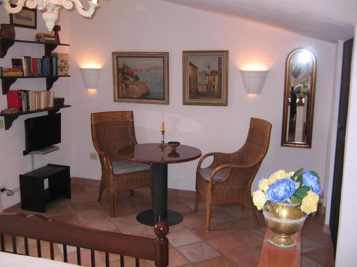 Studio-Appartment In Landhaus Mit Meerblick Porto Azzurro Extérieur photo