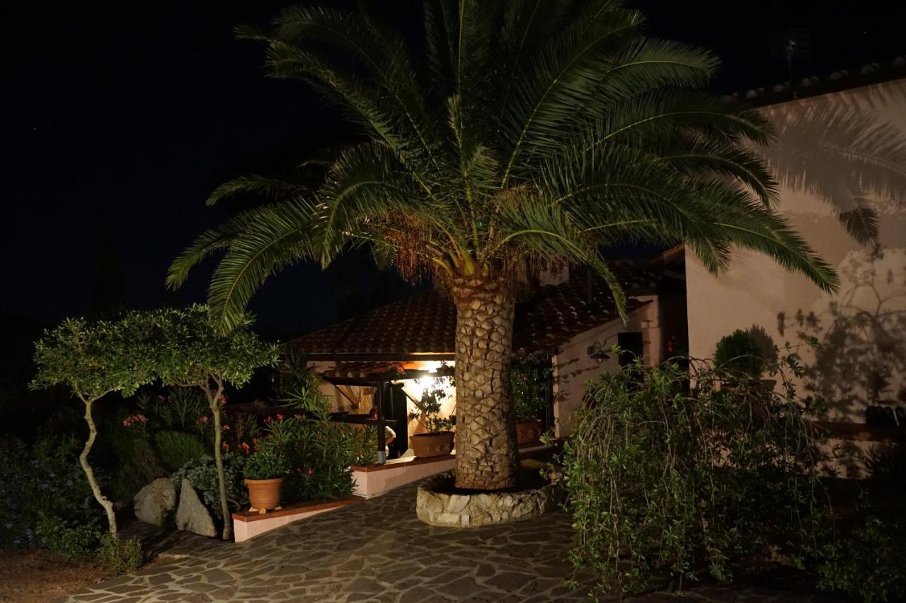 Studio-Appartment In Landhaus Mit Meerblick Porto Azzurro Extérieur photo